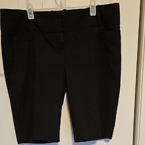 The Limited, Inc. Black Shorts (size 10)